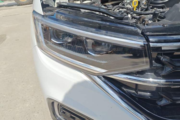 Used Volkswagen Tayron 2025 Zhongxiang Version 300TSI Right Front Headlight