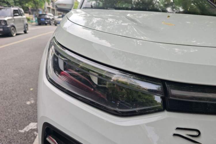 Used Volkswagen Tayron 2025 Tharu L 330TSI Two-Wheel Drive Elite City Package Right Front Headlight
