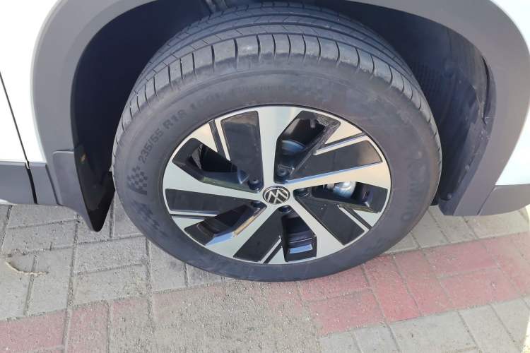 Used Volkswagen Tayron 2025 Tiguan L 330TSI Two-Wheel-Drive Elite Right Front Wheel Hub