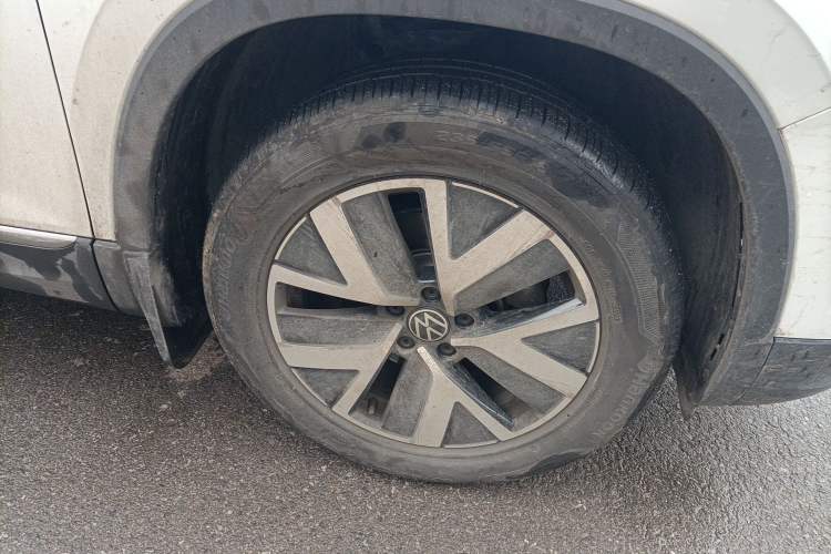 Used Volkswagen Tayron 2025 Zhongxiang Version 300TSI Right Front Wheel Hub