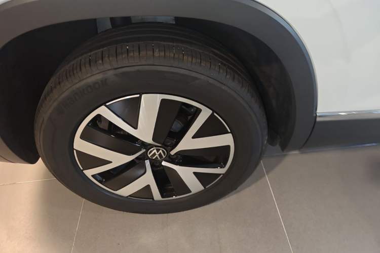 Used Volkswagen Tayron 2025 Zhongxiang Version 330TSI Right Rear Wheel Hub