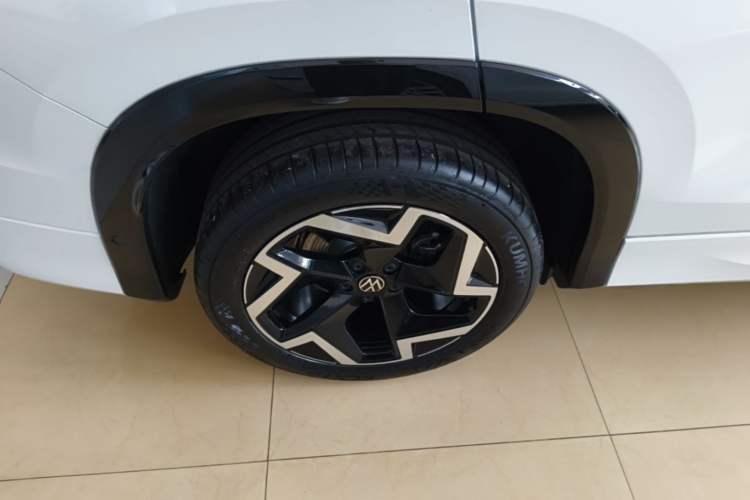 Used Volkswagen Tayron 2025 Tharu L 330TSI Two-Wheel Drive Elite City Package Right Rear Wheel Hub