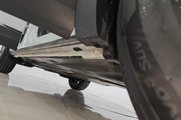 Used Volkswagen Tayron 2025 Facelifted Model, Popular Version, 300TSI Right Side Sill