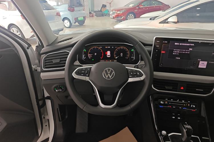Used Volkswagen Tayron 2025 Facelifted Model, Popular Version, 300TSI Steering Wheel