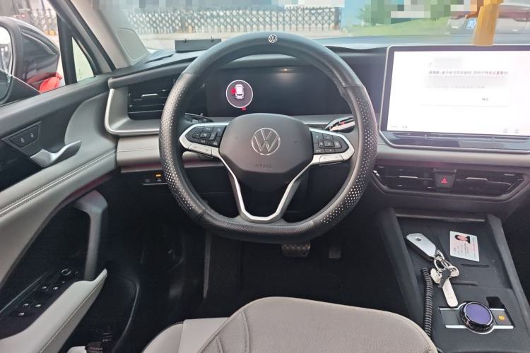 Used Volkswagen Tayron 2025 Tiguan L 330TSI Two-Wheel-Drive Elite Steering Wheel