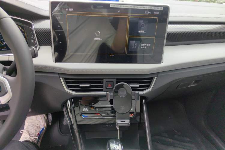 Used Volkswagen Tayron 2026 Model, 30 Million Vehicles Selected Version, 330TSI Audio And AC Panel