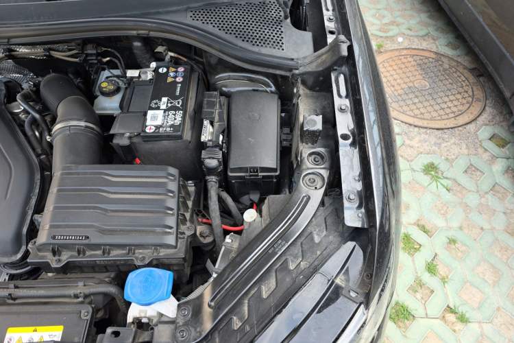 Used Volkswagen Tayron 2026 Model, 30 Million Vehicles Selected Version, 300TSI Engine Bay Left