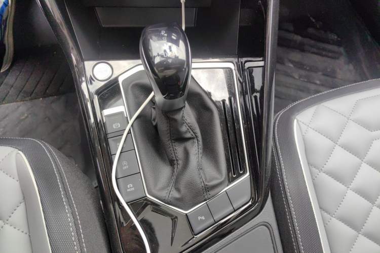 Used Volkswagen Tayron 2026 Model, 30 Million Vehicles Selected Version, 330TSI Gear Lever