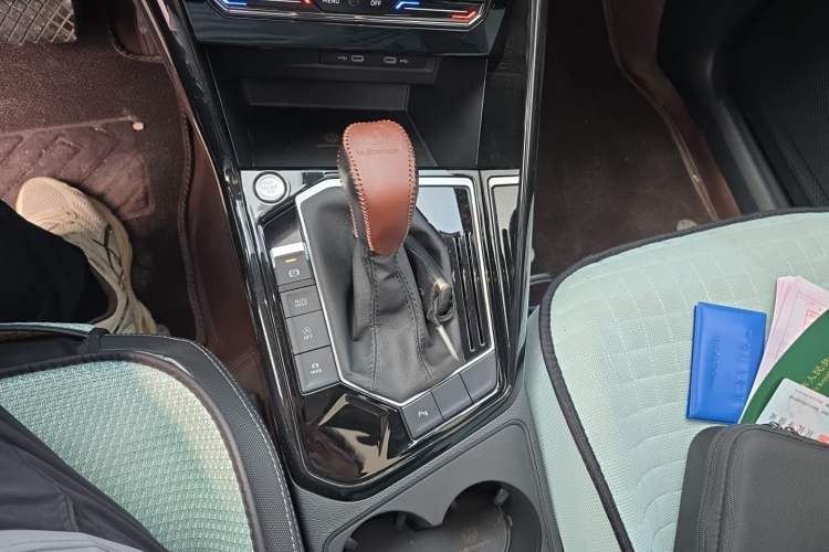 Used Volkswagen Tayron 2026 Model, 30 Million Vehicles Selected Version, 300TSI Gear Lever