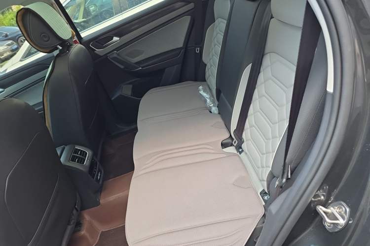 Used Volkswagen Tayron 2026 Model, 30 Million Vehicles Selected Version, 300TSI Left Rear Seat