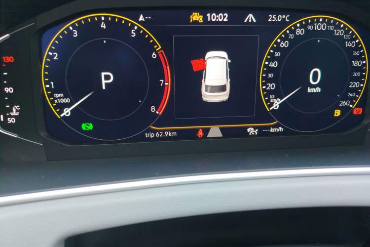 Used Volkswagen Tayron 2026 Model, 30 Million Vehicles Selected Version, 300TSI Odometer Close Up