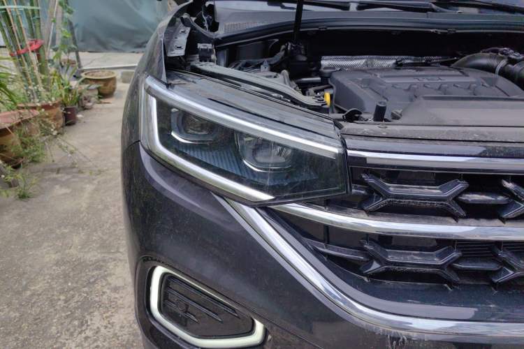 Used Volkswagen Tayron 2026 Model, 30 Million Vehicles Selected Version, 330TSI Right Front Headlight
