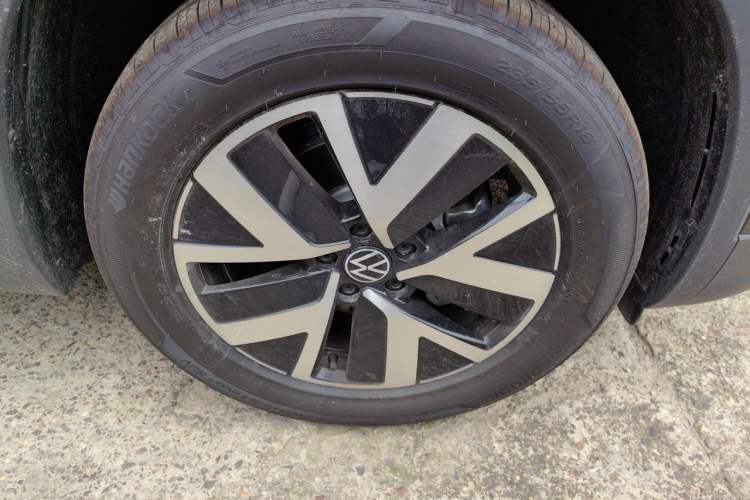Used Volkswagen Tayron 2026 Model, 30 Million Vehicles Selected Version, 330TSI Right Front Wheel Hub