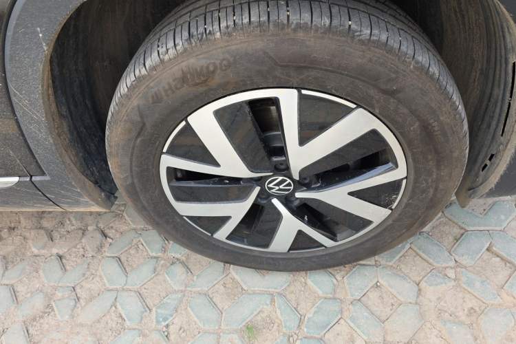 Used Volkswagen Tayron 2026 Model, 30 Million Vehicles Selected Version, 300TSI Right Front Wheel Hub