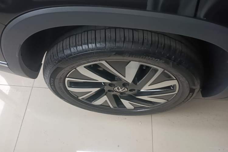 Used Volkswagen Tayron 2026 Model, 30 Million Vehicles Selected Version, 300TSI Right Rear Wheel Hub