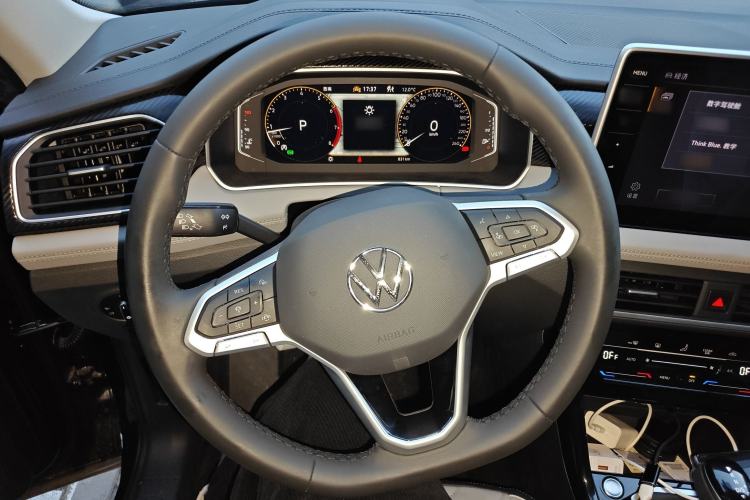 Used Volkswagen Tayron 2026 Model, 30 Million Vehicles Selected Version, 300TSI Steering Wheel