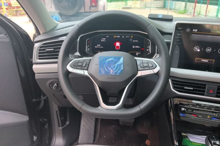 Used Volkswagen Tayron 2026 Model, 30 Million Vehicles Selected Version, 300TSI Steering Wheel