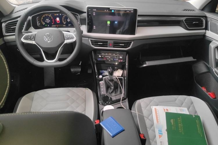 Used Volkswagen Tayron 2026 Model, 30 Million Vehicles Selected Version, 300TSI Center Console