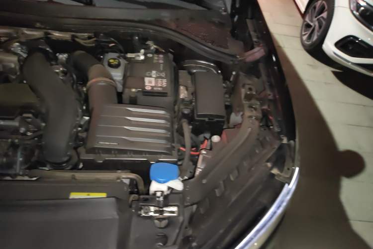 Used Volkswagen Tayron 2026 Model, 30 Million Vehicles Selected Version, 300TSI Engine Bay Left