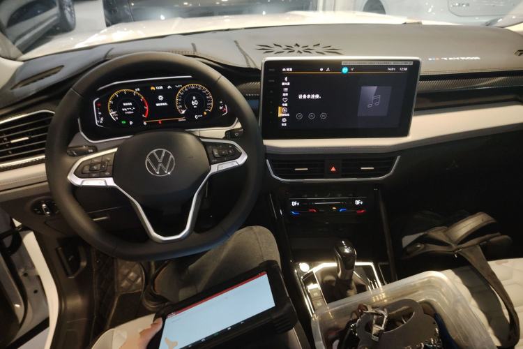 Used Volkswagen Tayron 2026 Model, 30 Million Vehicles Selected Version, 300TSI Center Console