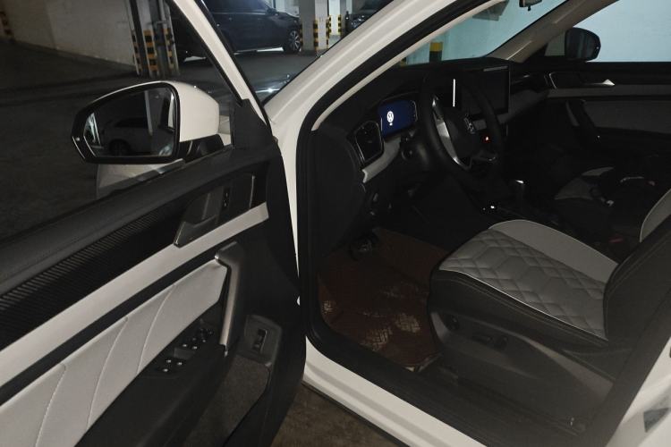 Used Volkswagen Tayron 2026 Model, 30 Million Vehicles Selected Version, 330TSI Driver Seat