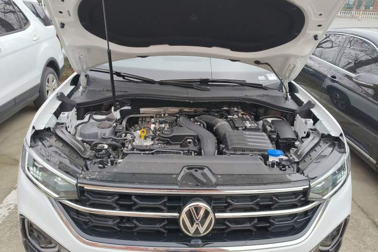 Used Volkswagen Tayron 2026 Model, 30 Million Vehicles Selected Version, 300TSI Engine Bay