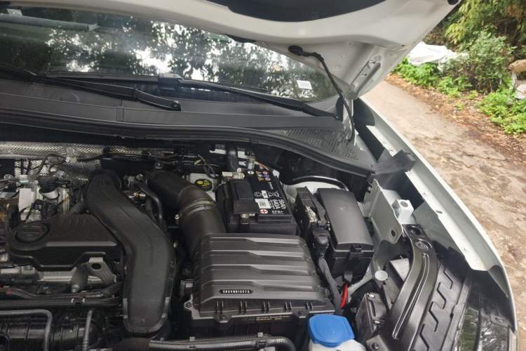 Used Volkswagen Tayron 2026 Model, 30 Million Vehicles Selected Version, 300TSI Engine Bay Left