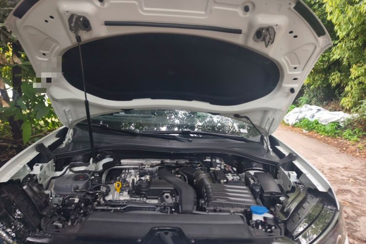 Used Volkswagen Tayron 2026 Model, 30 Million Vehicles Selected Version, 300TSI Engine Bay