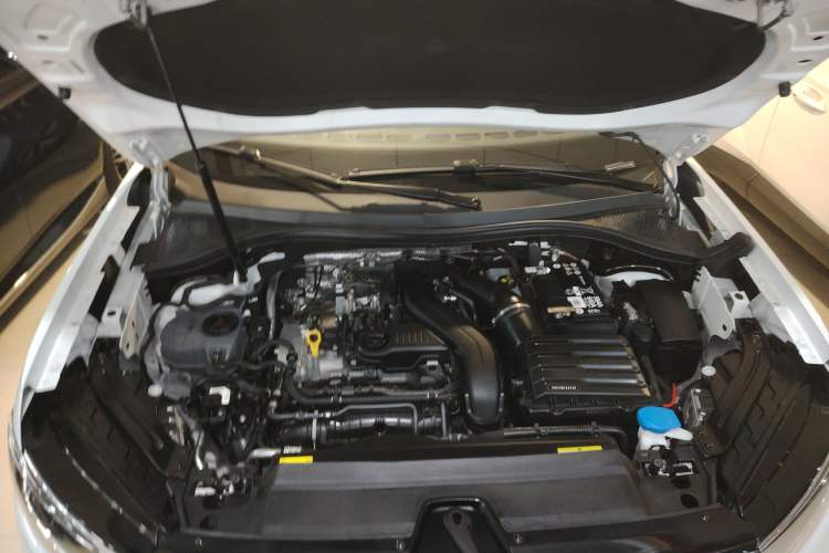 Used Volkswagen Tayron 2026 Model, 30 Million Vehicles Selected Version, 300TSI Engine Bay