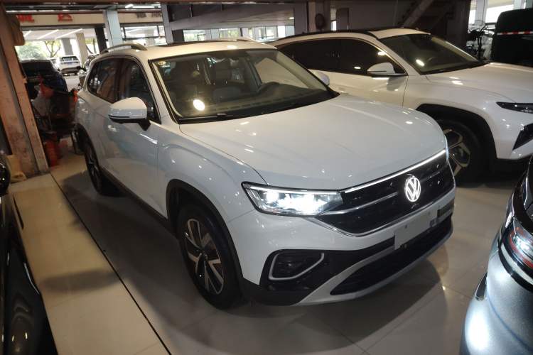 Used Volkswagen Tayron 2026 Model, 30 Million Vehicles Selected Version, 300TSI Front Right 45 Deg