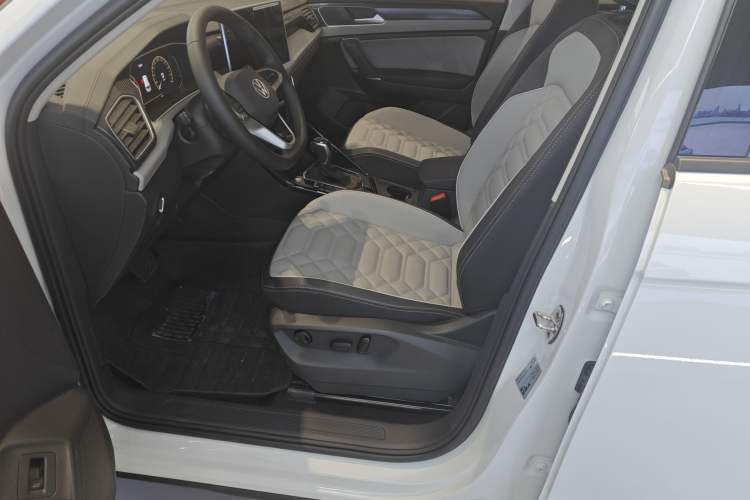 Used Volkswagen Tayron 2026 Model, 30 Million Vehicles Selected Version, 330TSI Interior 5