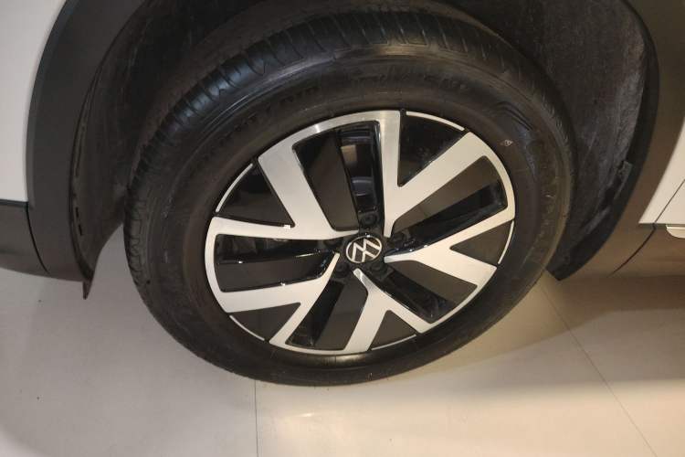 Used Volkswagen Tayron 2026 Model, 30 Million Vehicles Selected Version, 300TSI Left Front Wheel Hub