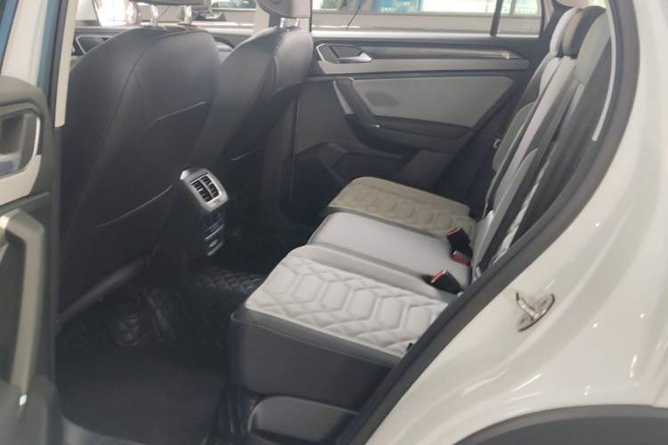 Used Volkswagen Tayron 2026 Model, 30 Million Vehicles Selected Version, 300TSI Left Rear Seat