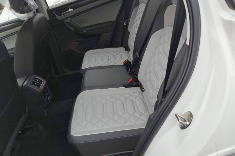 Used Volkswagen Tayron 2026 Model, 30 Million Vehicles Selected Version, 300TSI Left Rear Seat