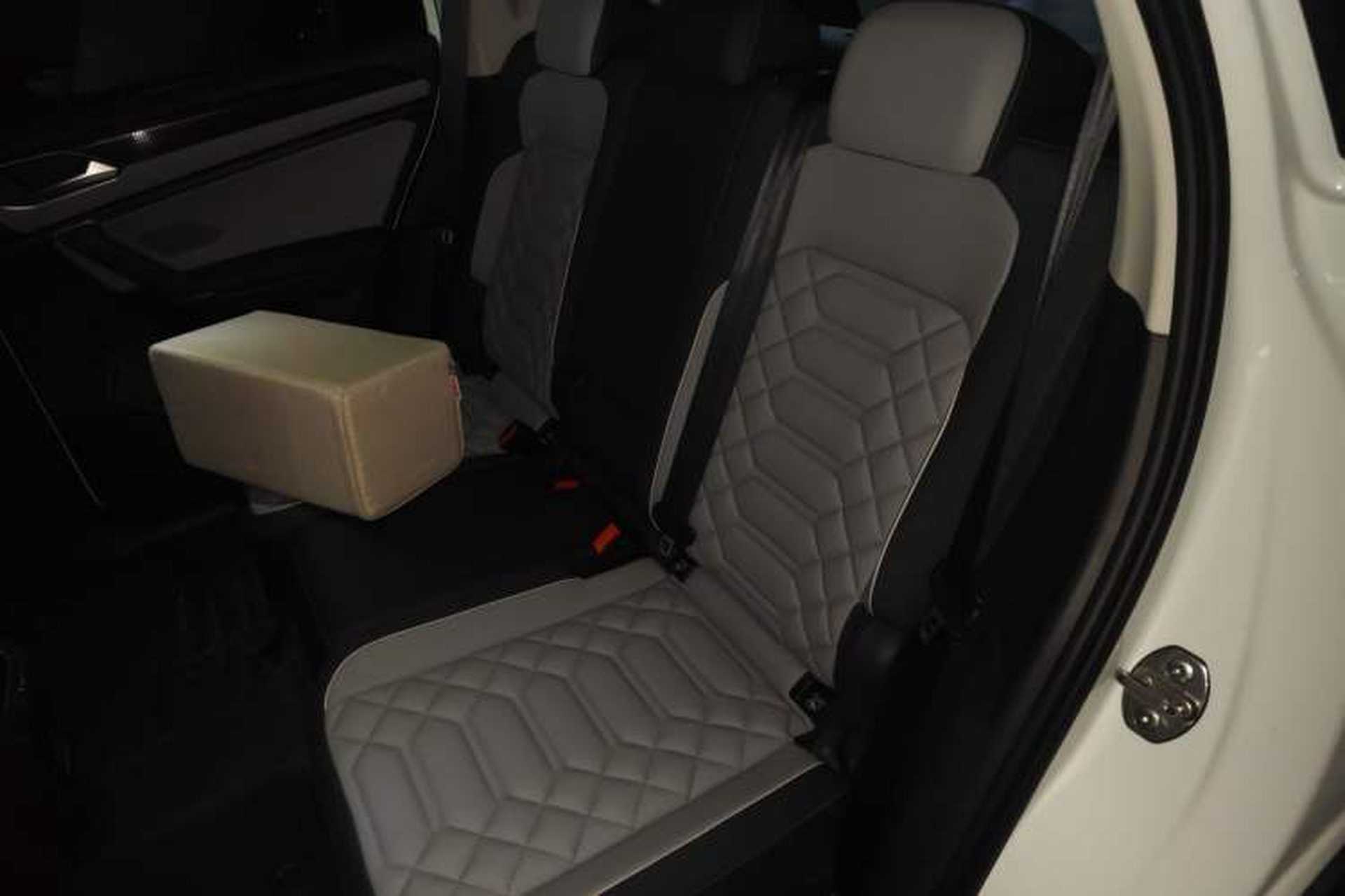 Used Volkswagen Tayron 2026 Model, 30 Million Vehicles Selected Version, 330TSI Left Rear Seat