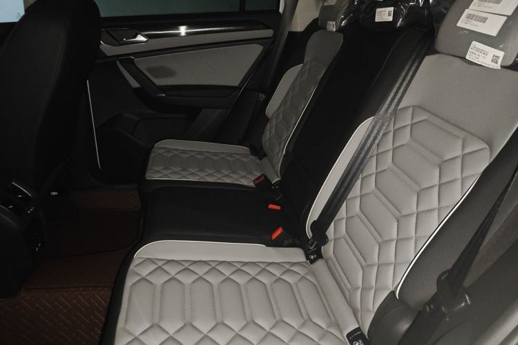 Used Volkswagen Tayron 2026 Model, 30 Million Vehicles Selected Version, 330TSI Left Rear Seat