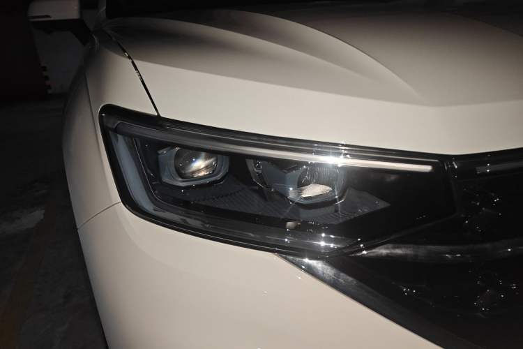 Used Volkswagen Tayron 2026 Model, 30 Million Vehicles Selected Version, 330TSI Right Front Headlight