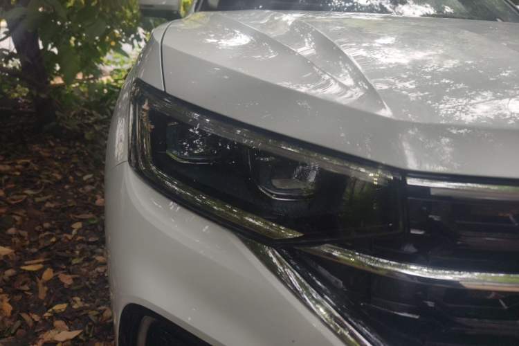 Used Volkswagen Tayron 2026 Model, 30 Million Vehicles Selected Version, 300TSI Right Front Headlight