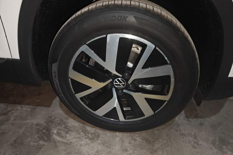 Used Volkswagen Tayron 2026 Model, 30 Million Vehicles Selected Version, 330TSI Right Front Wheel Hub