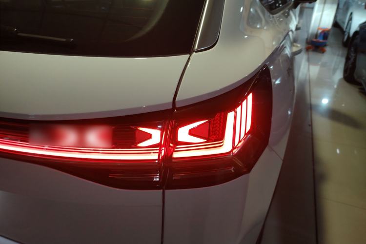 Used Volkswagen Tayron 2026 Model, 30 Million Vehicles Selected Version, 300TSI Right Rear Taillight