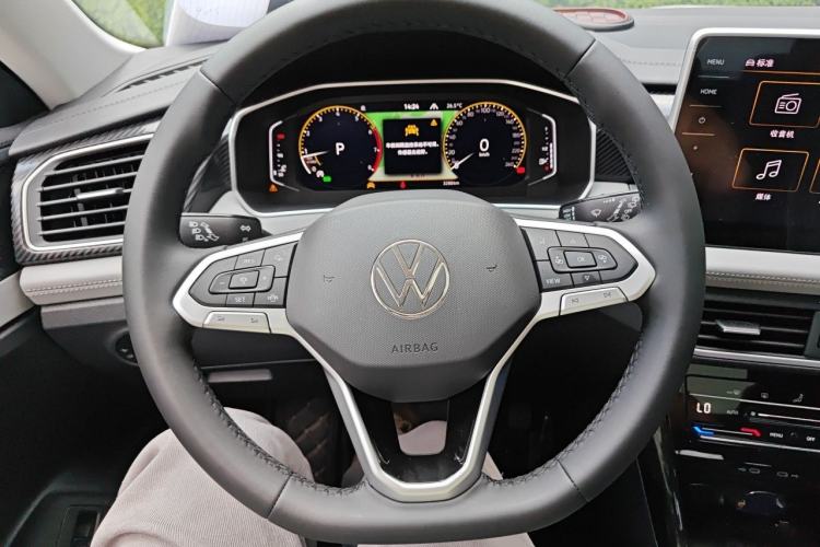 Used Volkswagen Tayron 2026 Model, 30 Million Vehicles Selected Version, 300TSI Steering Wheel