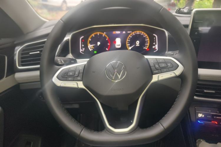 Used Volkswagen Tayron 2026 Model, 30 Million Vehicles Selected Version, 300TSI Steering Wheel