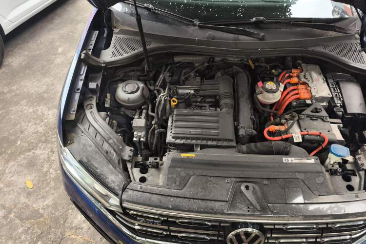 Used Volkswagen Tayron GTE Plug-in Hybrid 2020 1.4T Luxury Model Engine Bay Right