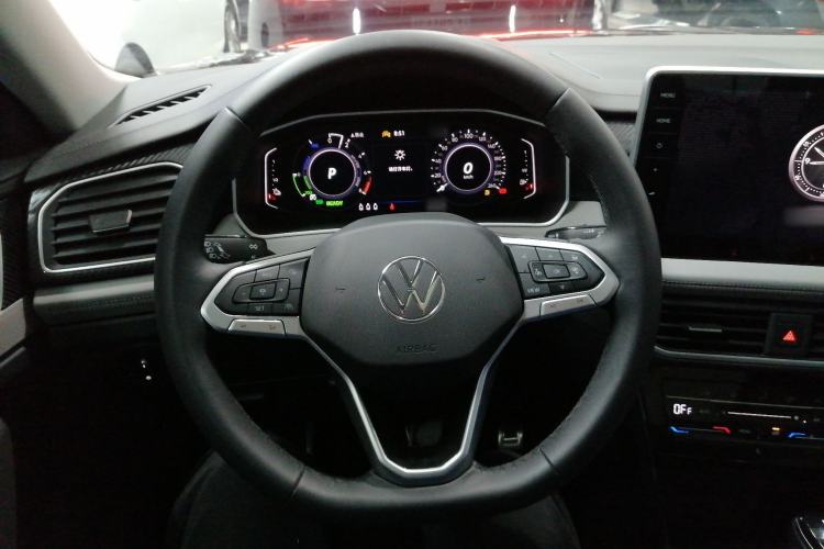 Used Volkswagen Tayron GTE Plug-in Hybrid 2024 280TSI Luxury Plus Advanced Edition Steering Wheel