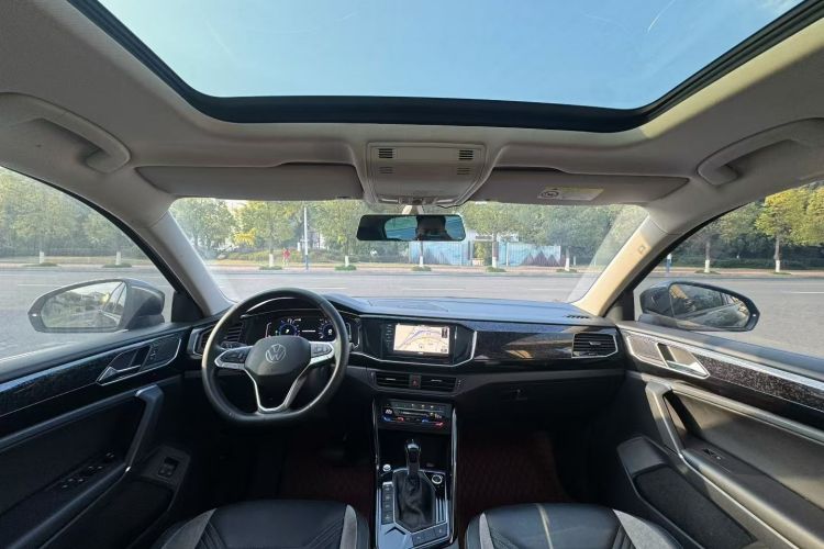 Used Volkswagen Tayron GTE Plug-in Hybrid 2020 1.4T Luxury Model Audio And AC Panel