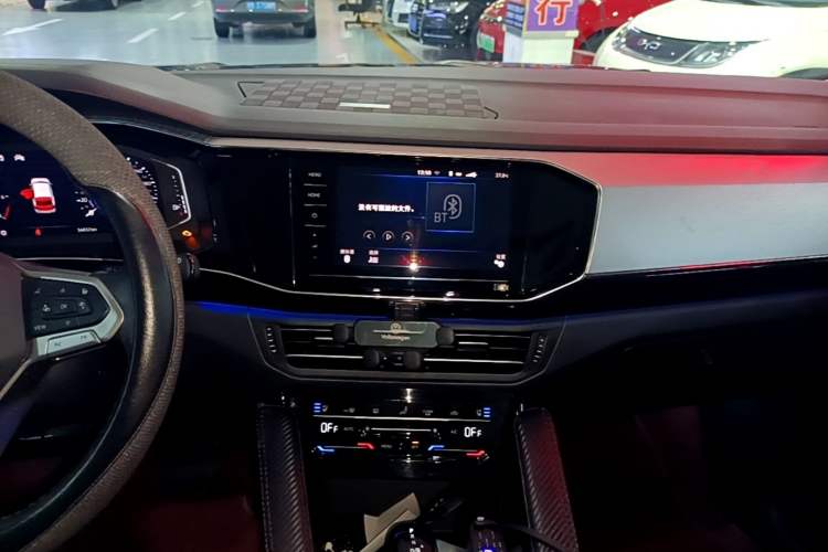 Used Volkswagen Tayron GTE Plug-in Hybrid 2020 1.4T Luxury Model Audio And AC Panel