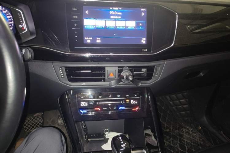 Used Volkswagen Tayron GTE Plug-in Hybrid 2020 1.4T Luxury Model Audio And AC Panel