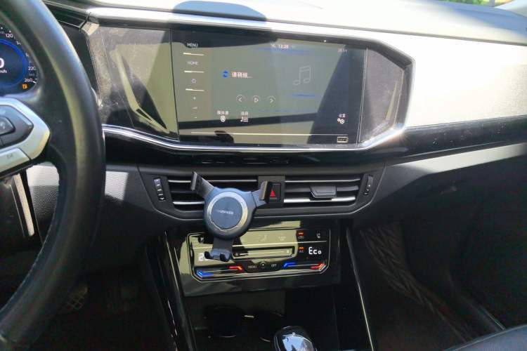 Used Volkswagen Tayron GTE Plug-in Hybrid 2020 1.4T Luxury Model Audio And AC Panel