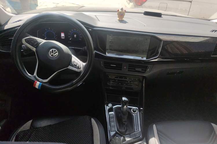 Used Volkswagen Tayron GTE Plug-in Hybrid 2020 1.4T Luxury Model Center Console