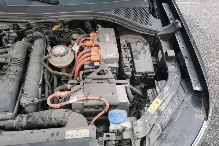 Used Volkswagen Tayron GTE Plug-in Hybrid 2020 1.4T Luxury Model Engine Bay Left